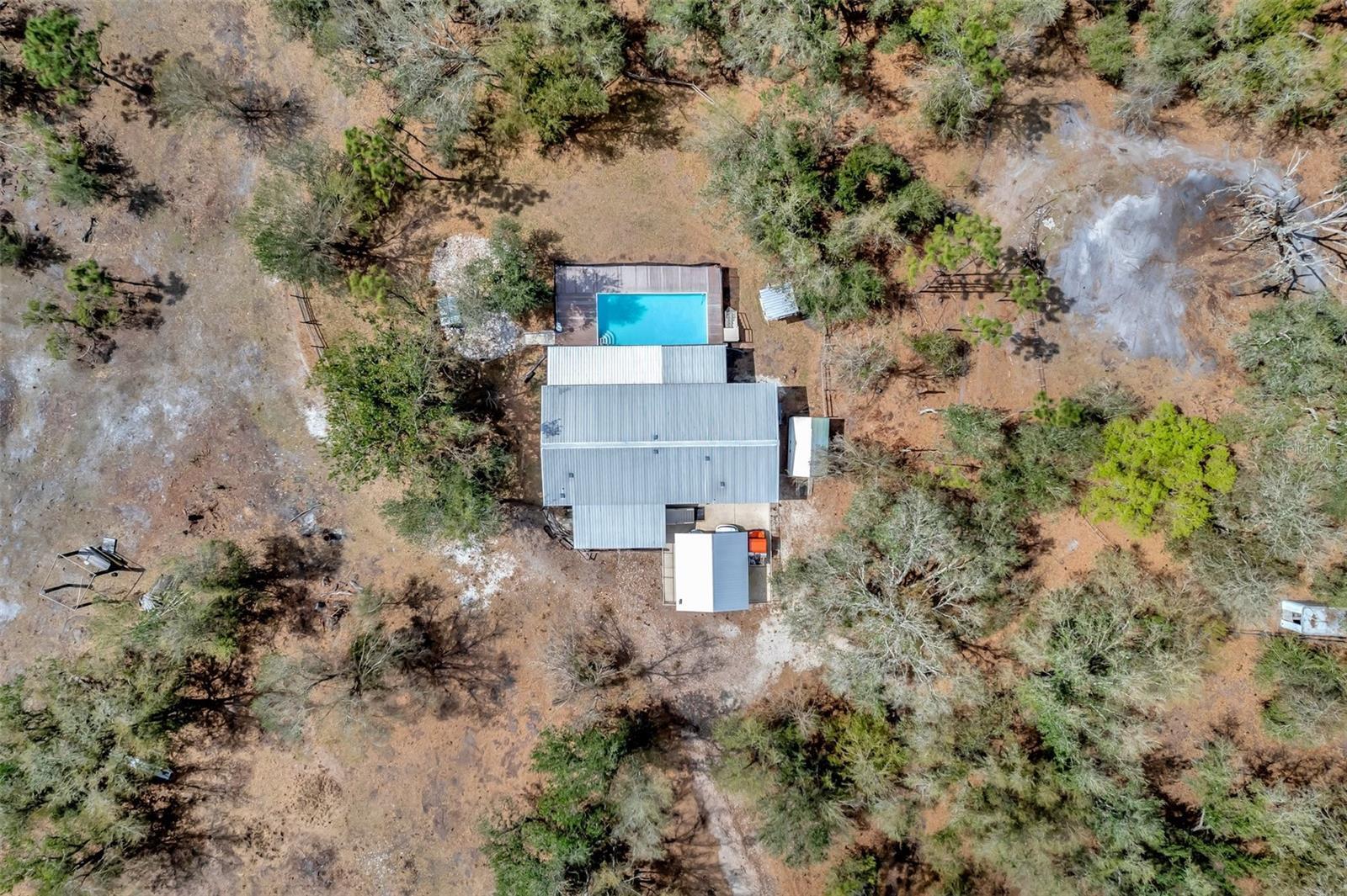 Property Photo: 1703 SW Addison Avenue FL 34266