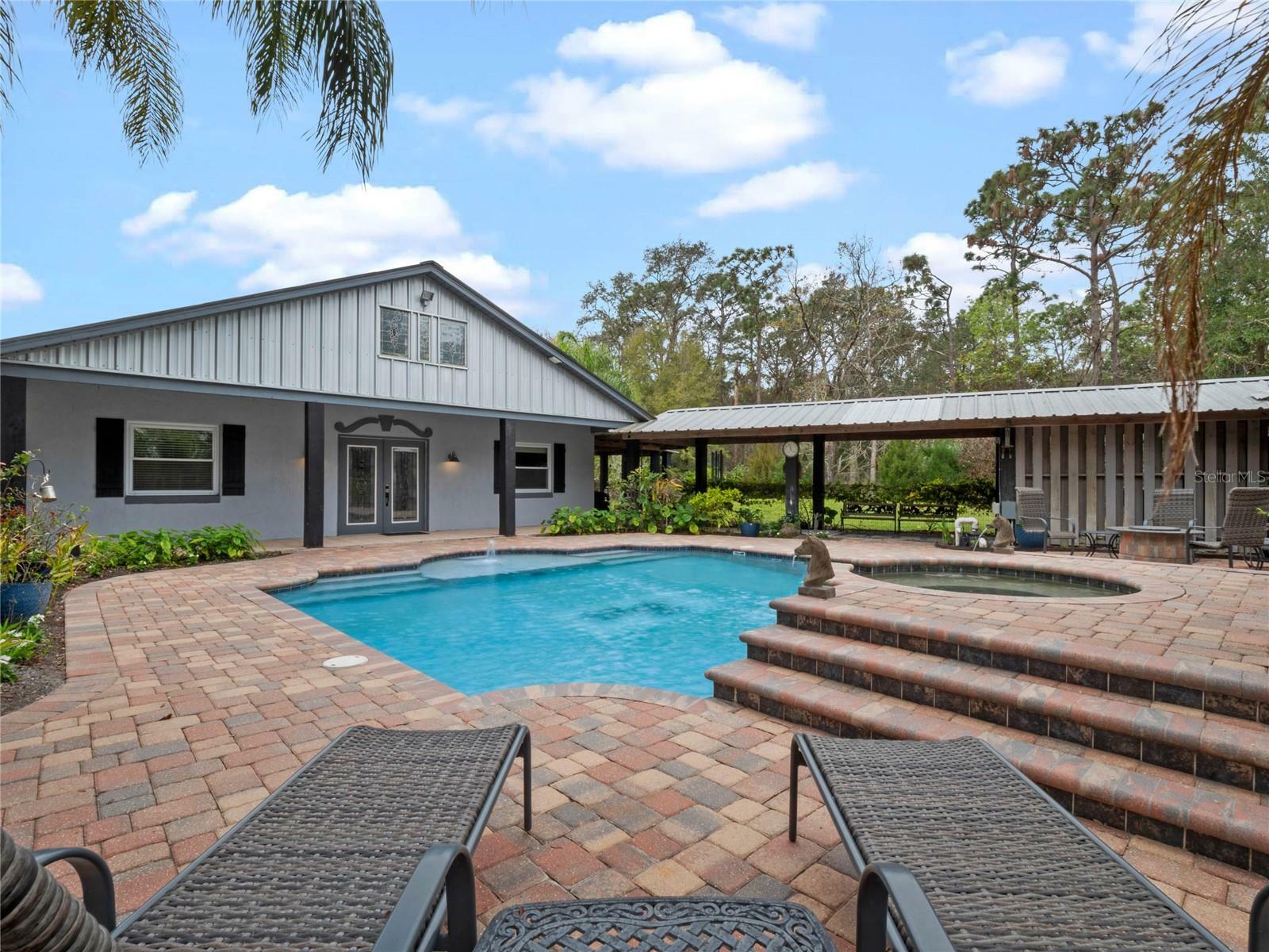 Property Photo:  1715 Fern Park Drive  FL 32128 