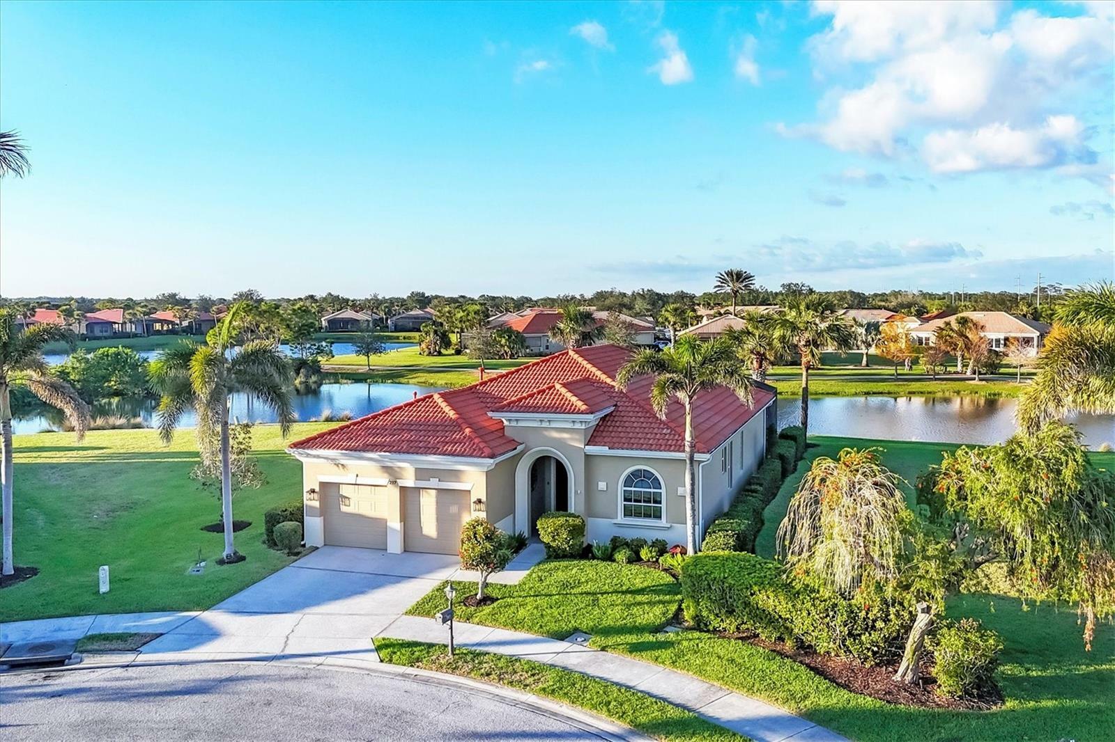 Property Photo: 217 Savona Way FL 34275