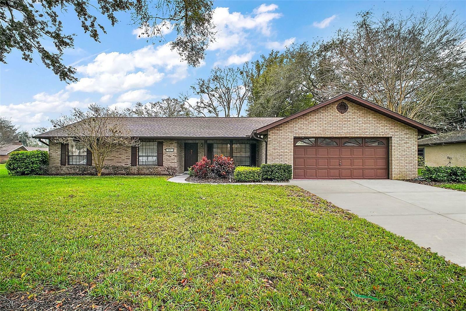 Property Photo: 10122 Canterbury Drive FL 34788
