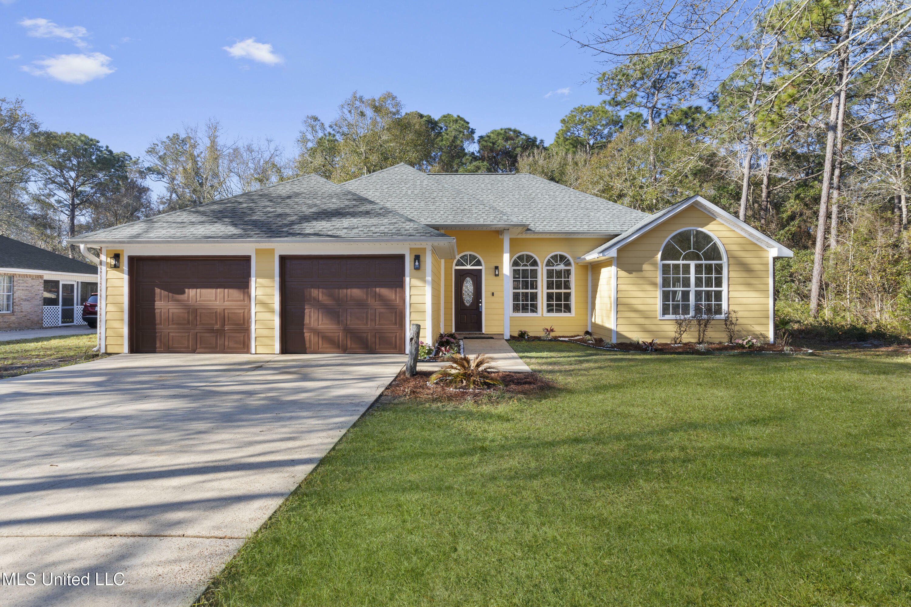 1205 Spruce Street  Ocean Springs MS 39564 photo