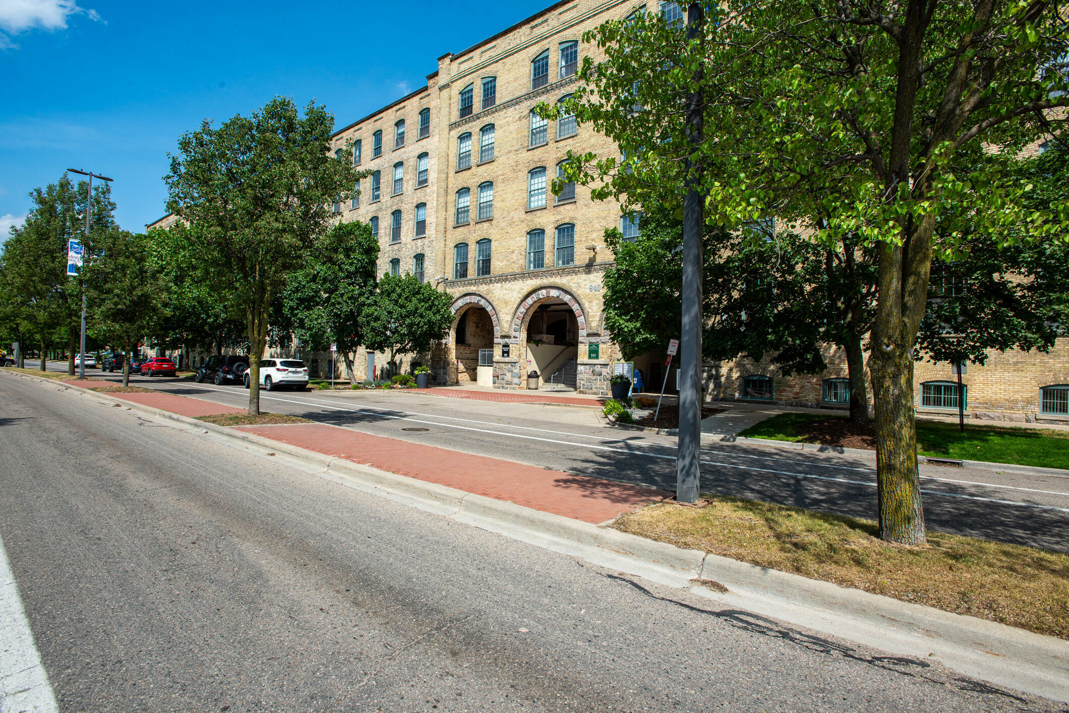 Property Photo: 940 Monroe Avenue NW MI 49503