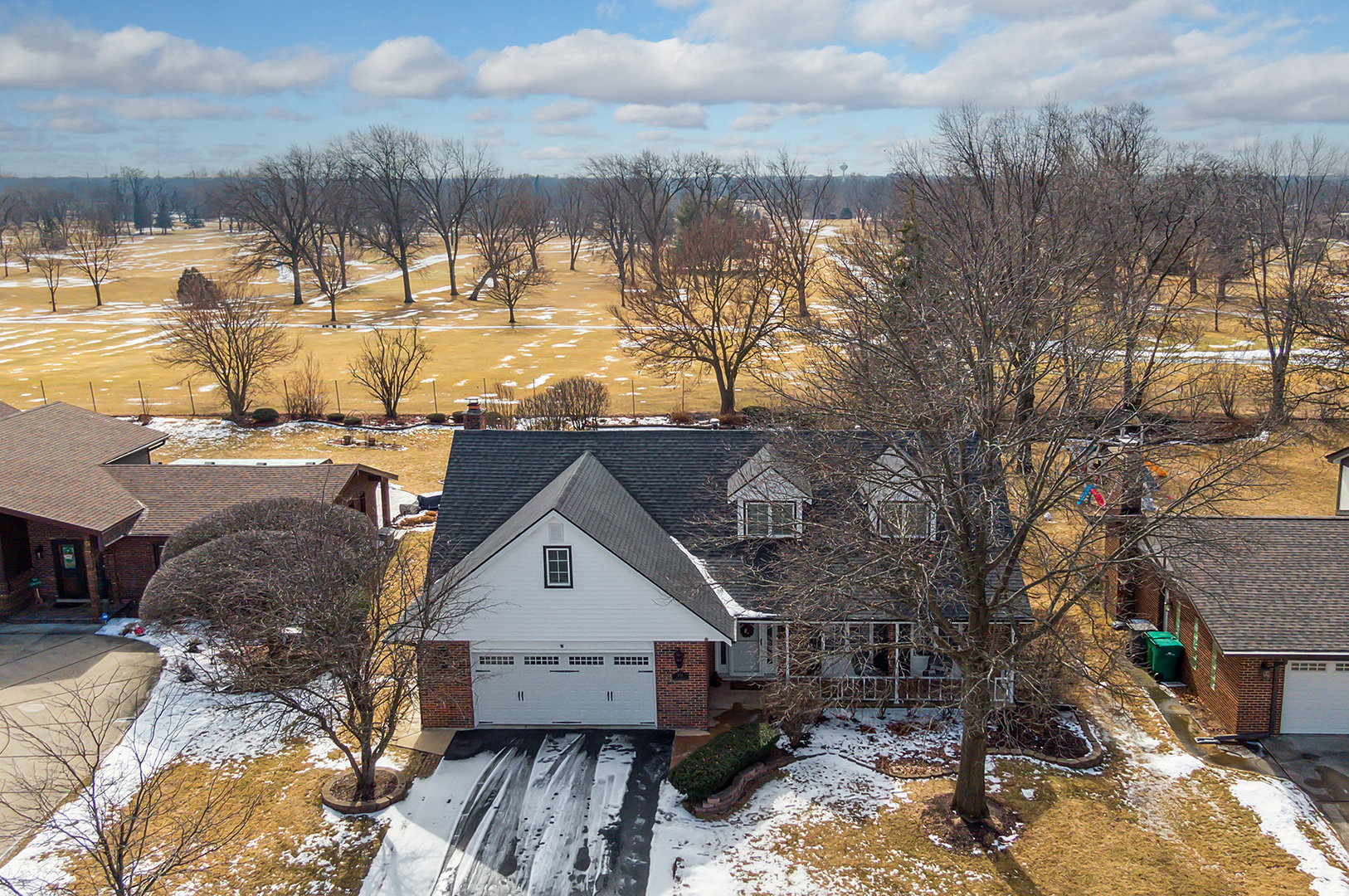 Property Photo:  8701 Golfview Drive  IL 60462 