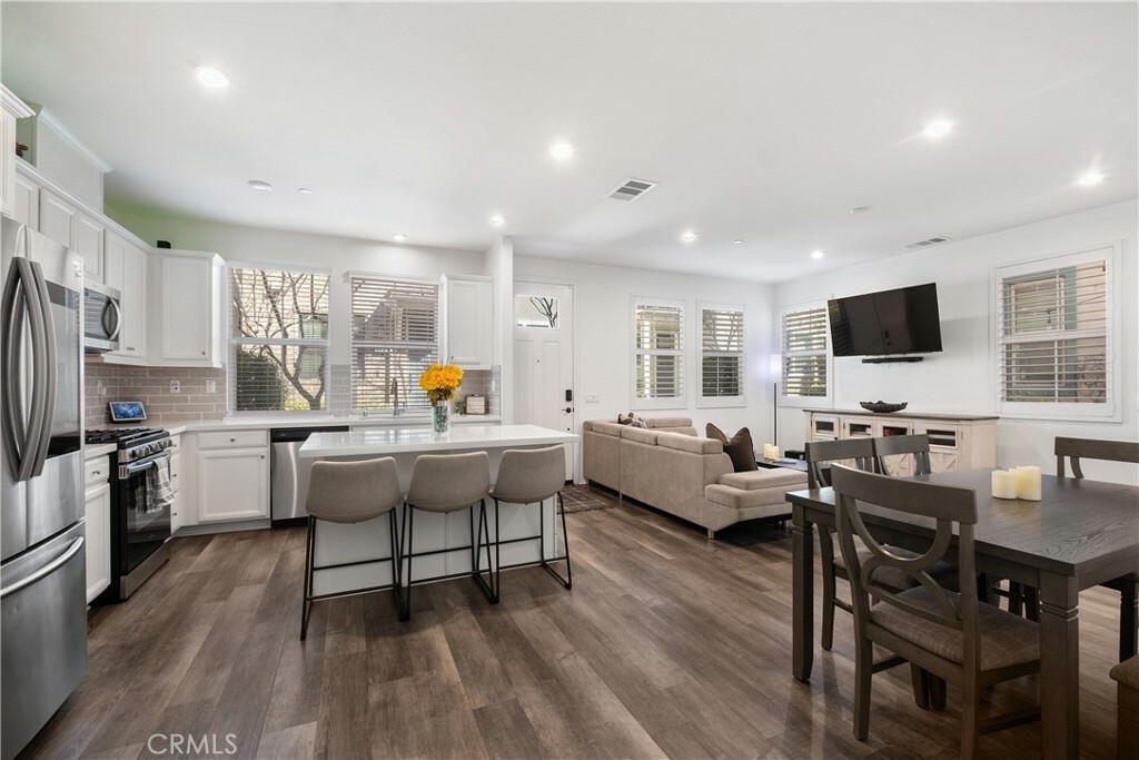 Property Photo:  166 Natal Road  CA 92694 