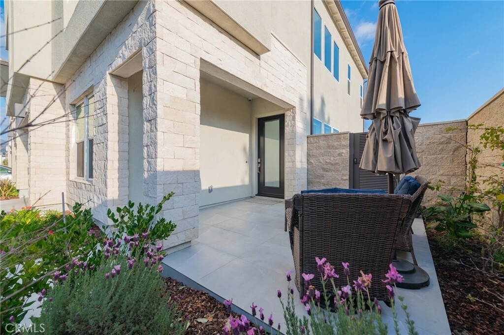Property Photo: 111 Hollyleaf CA 92630