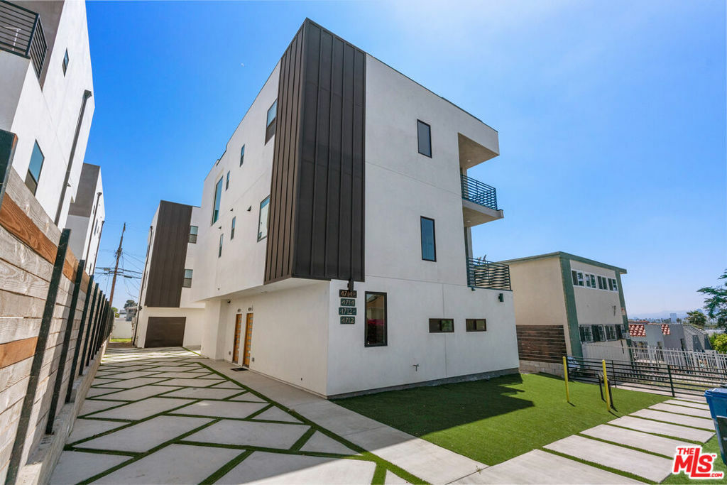 Property Photo: 4712 W 17th Street CA 90019