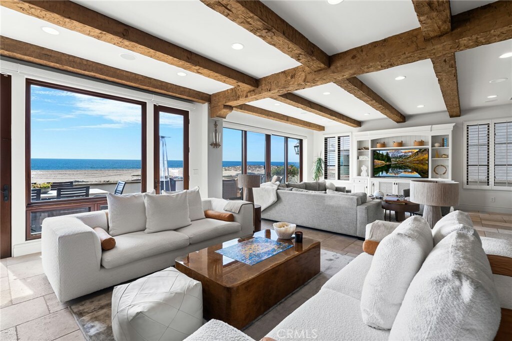 Property Photo: 2156 E Oceanfront CA 92661