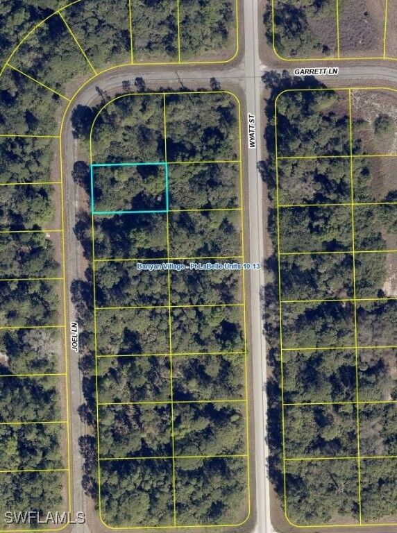 Property Photo: 1309 Joel Lane FL 33935