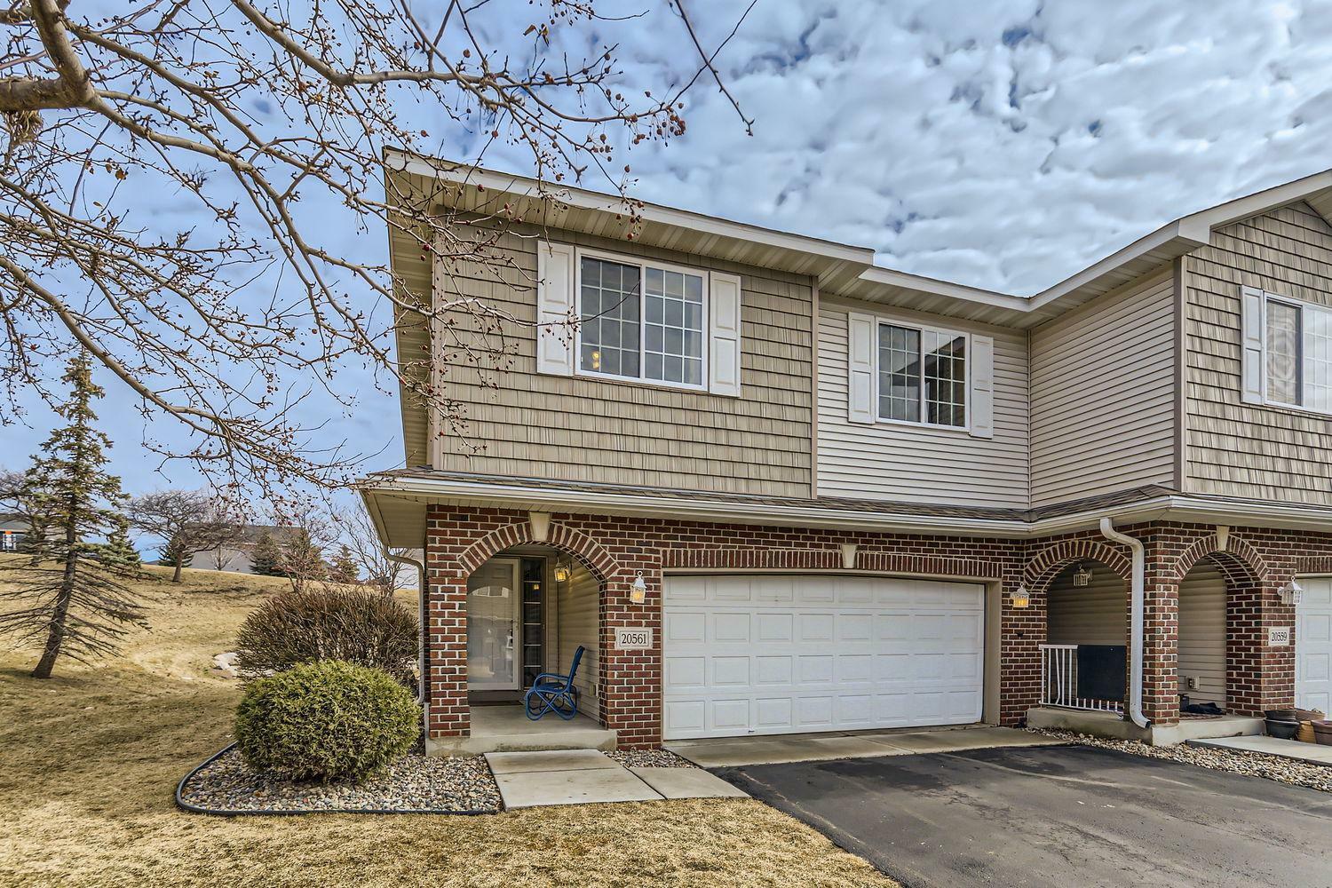 20561 Hampshire Way  Lakeville MN 55044 photo