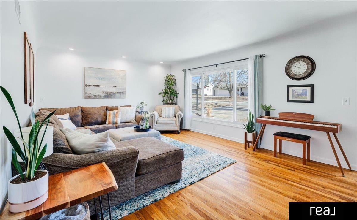 Property Photo:  1026 N 63 Street  NE 68132 