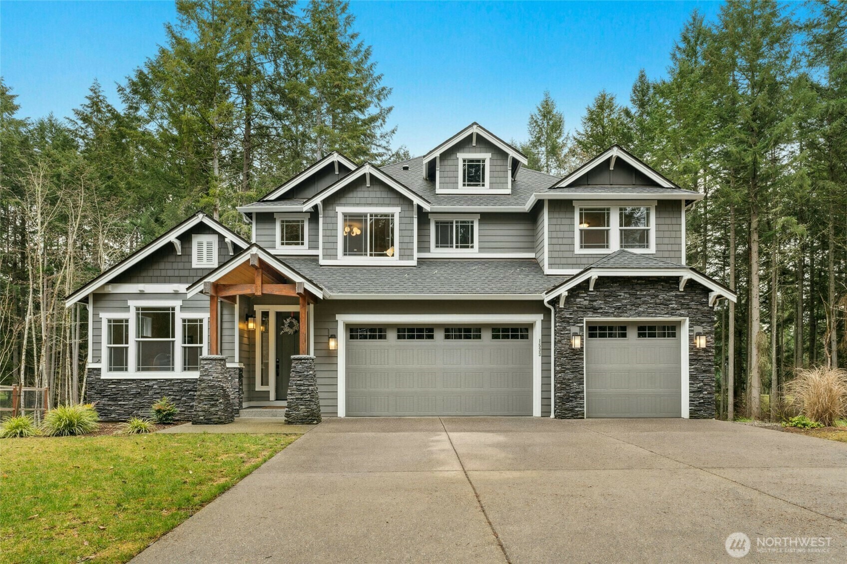 Property Photo:  1533  11th Court  WA 98333 