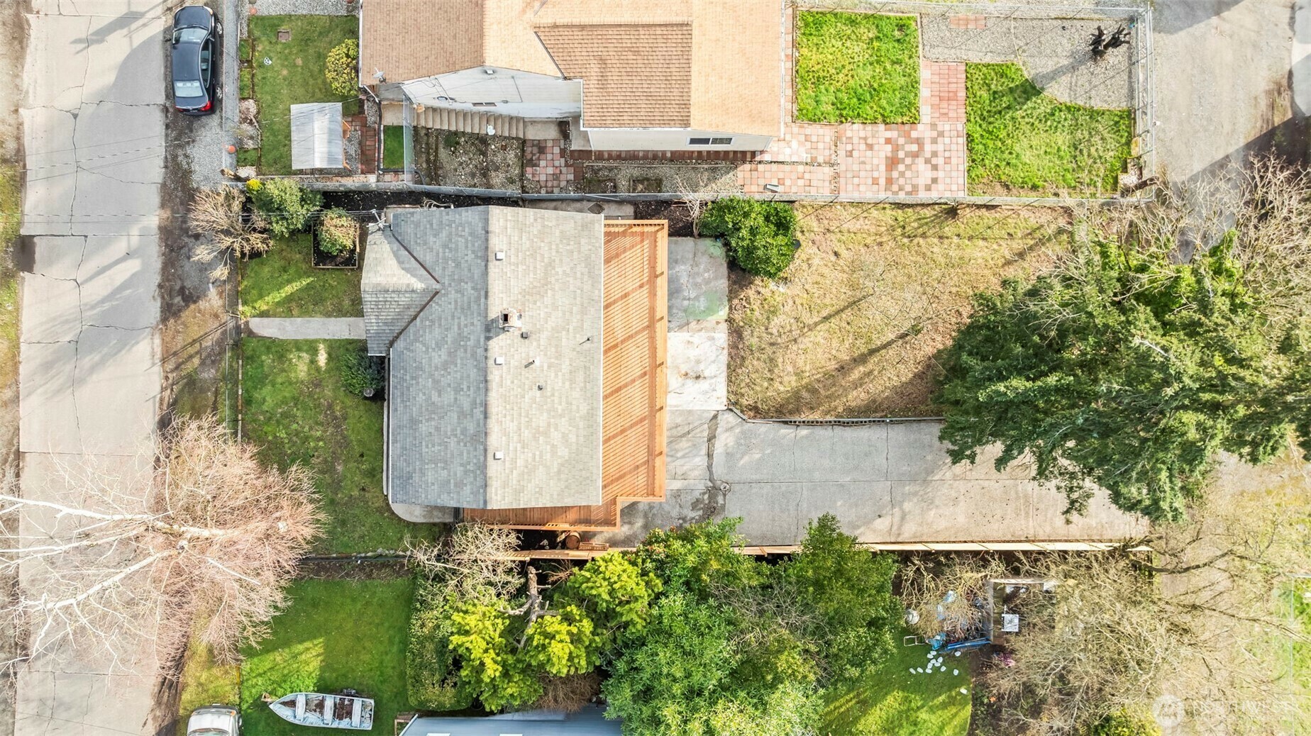 Property Photo: 605 Clark Avenue N WA 98030