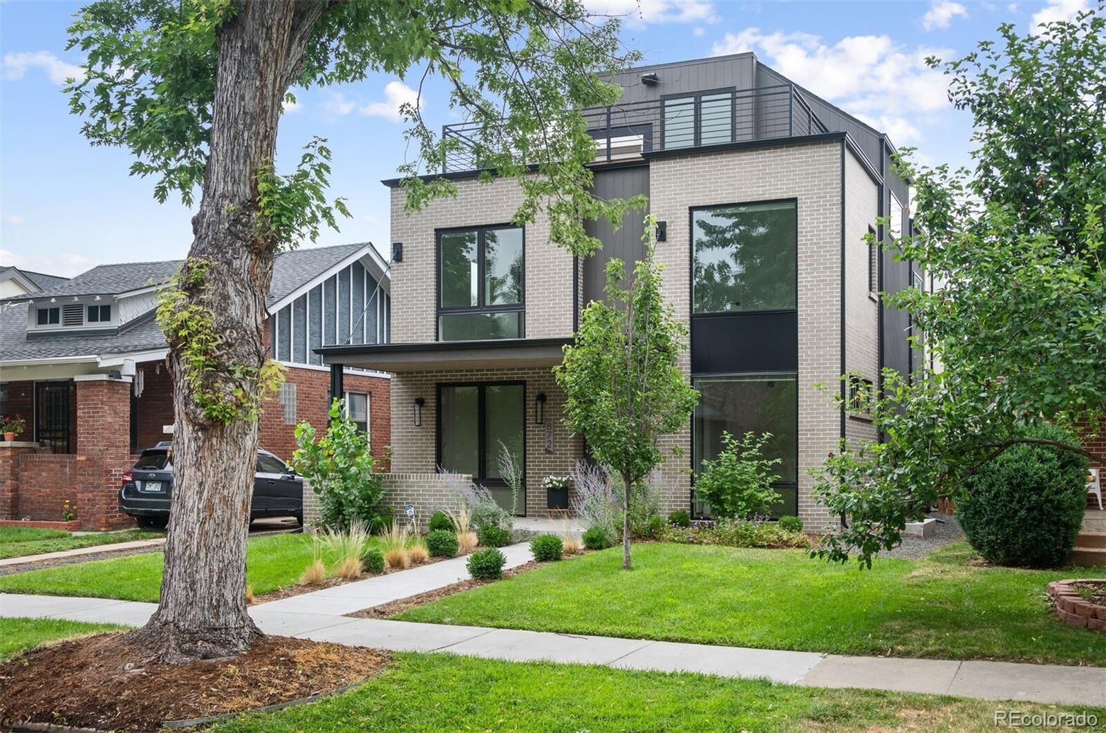 Property Photo:  872 S Vine Street  CO 80209 