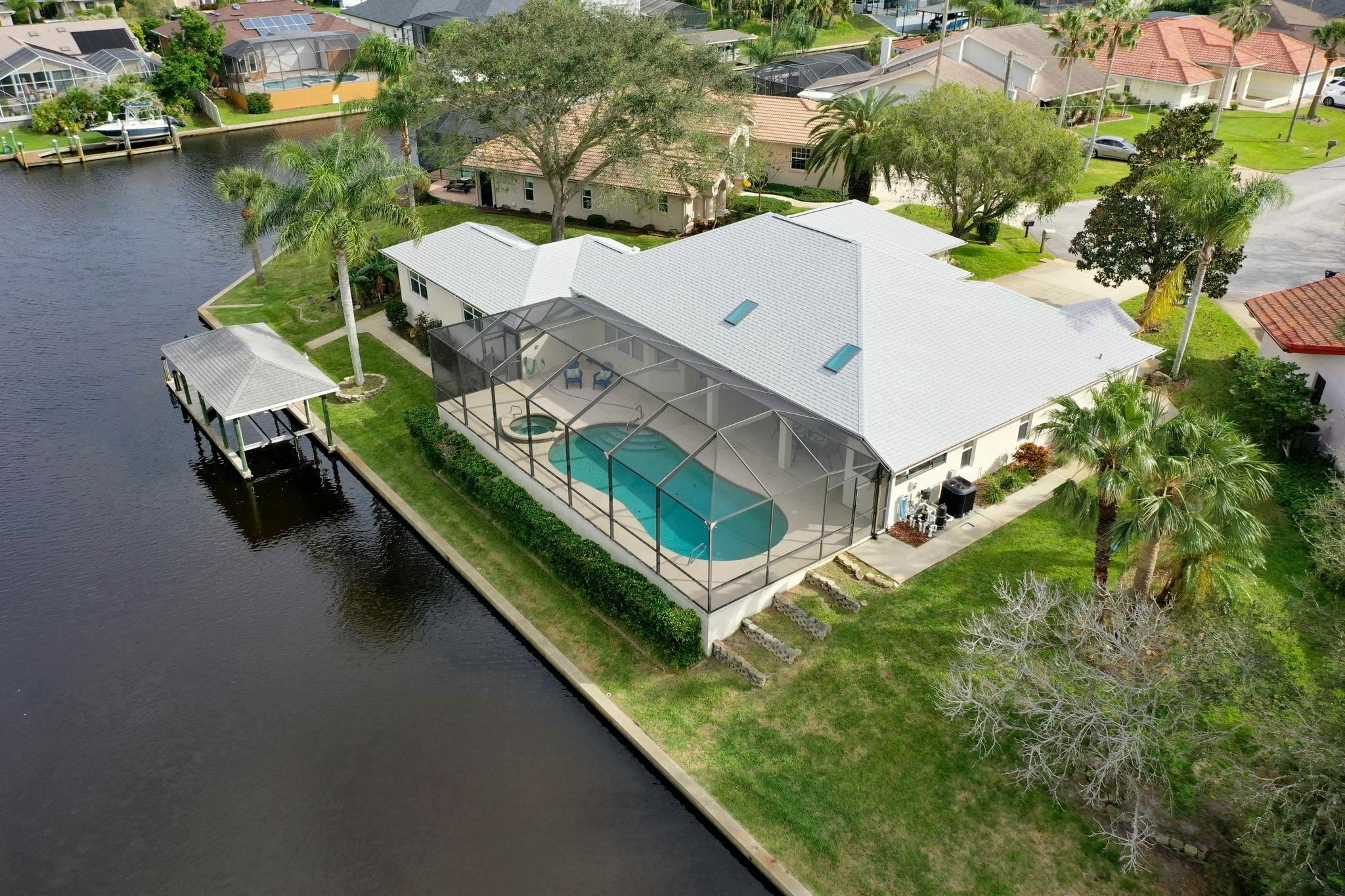 Property Photo: 34 Clermont Court FL 32137-8926