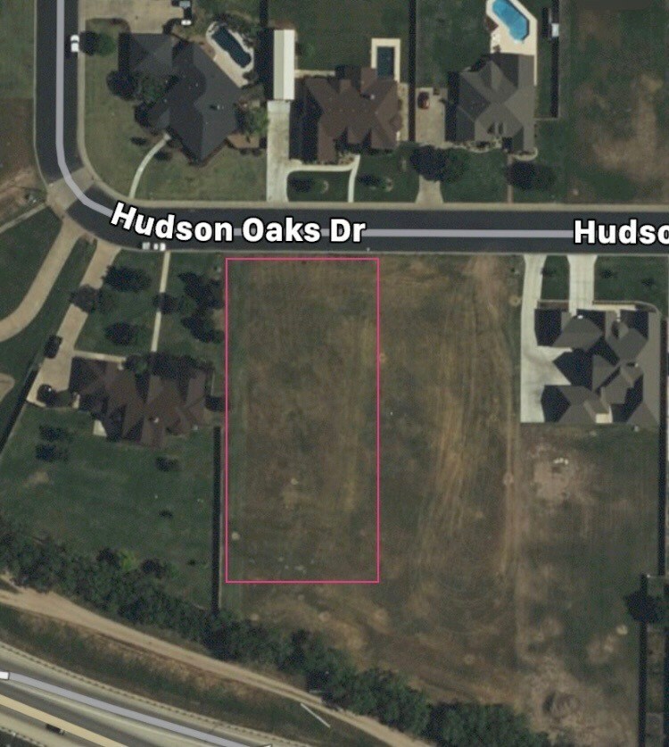 Property Photo: 1725 Hudson Oaks Dr TX 76904