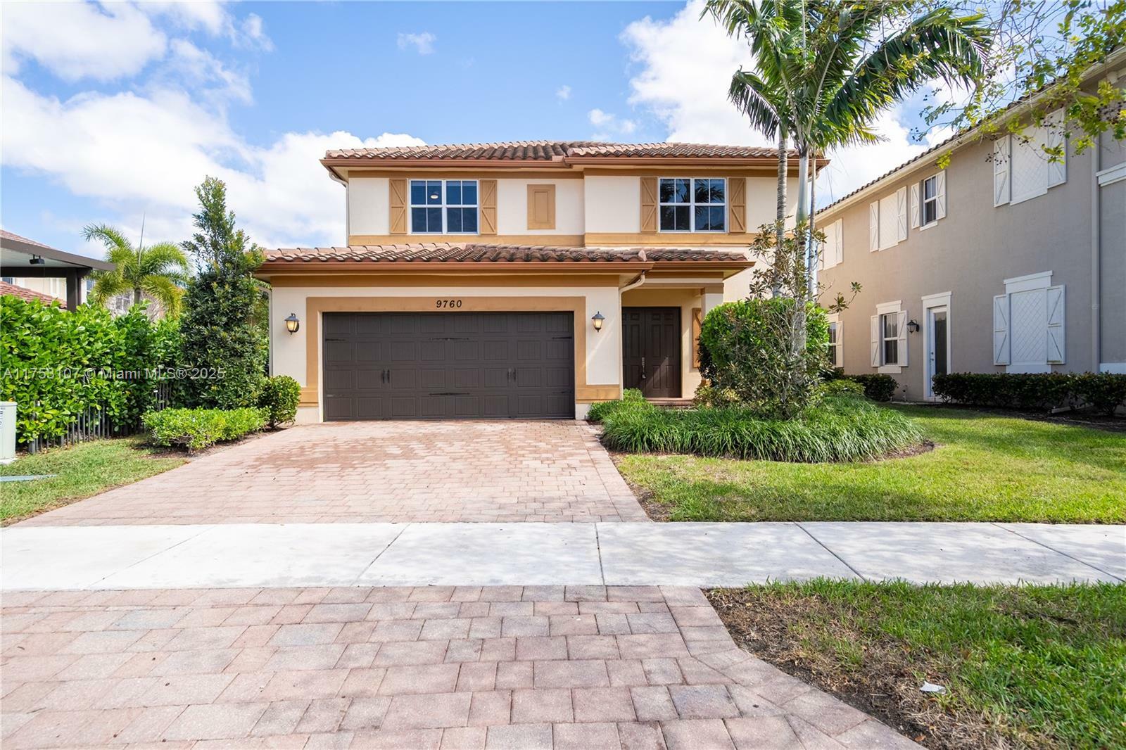 Property Photo:  9760 S Miralago Way  FL 33076 