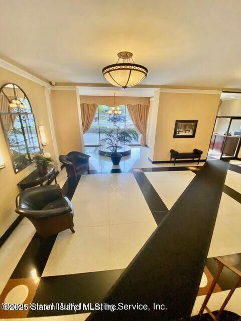 Property Photo:  1000 Clove Road 3G  NY 10301 