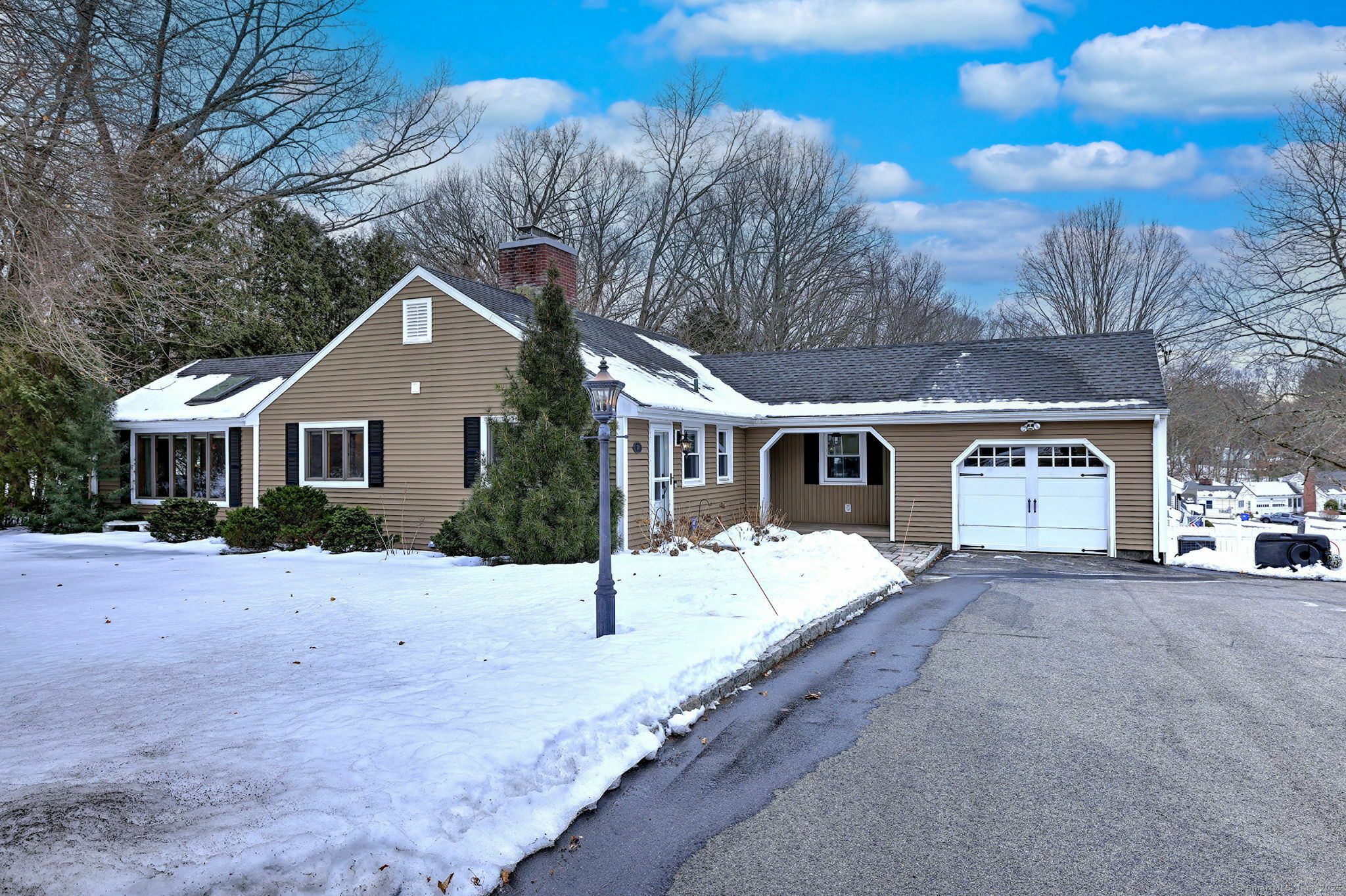 Property Photo:  28 Skyline Drive  CT 06489 