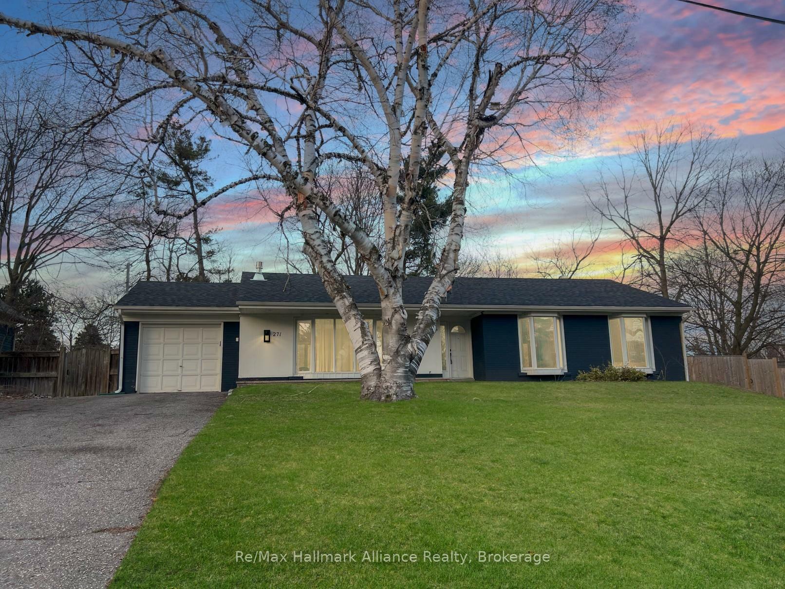 Property Photo: 271 Wedgewood Drive ON L6J 4R6