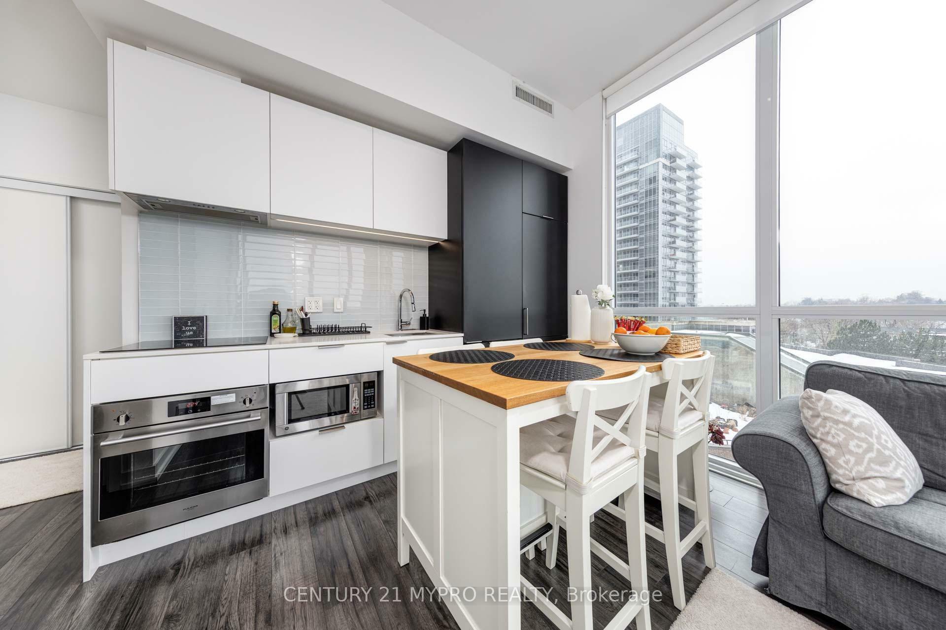 33 Helendale Ave 419  Toronto ON M4R 1C5 photo