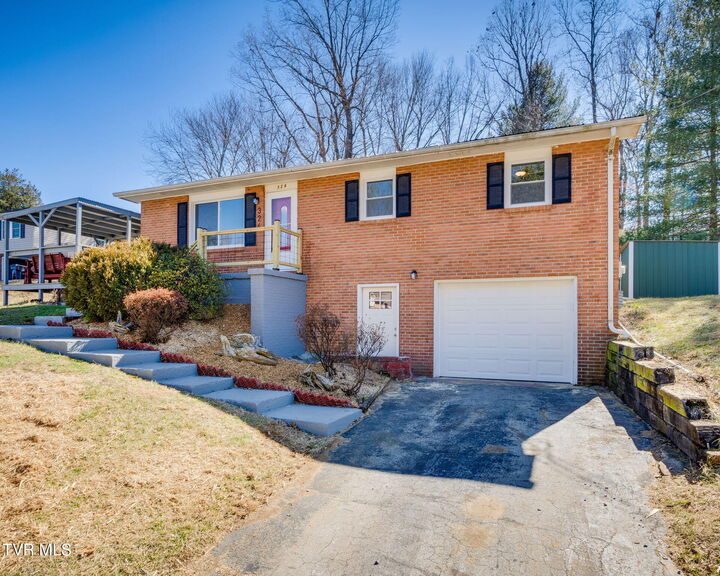 324 Kings Road  Piney Flats TN 37686 photo