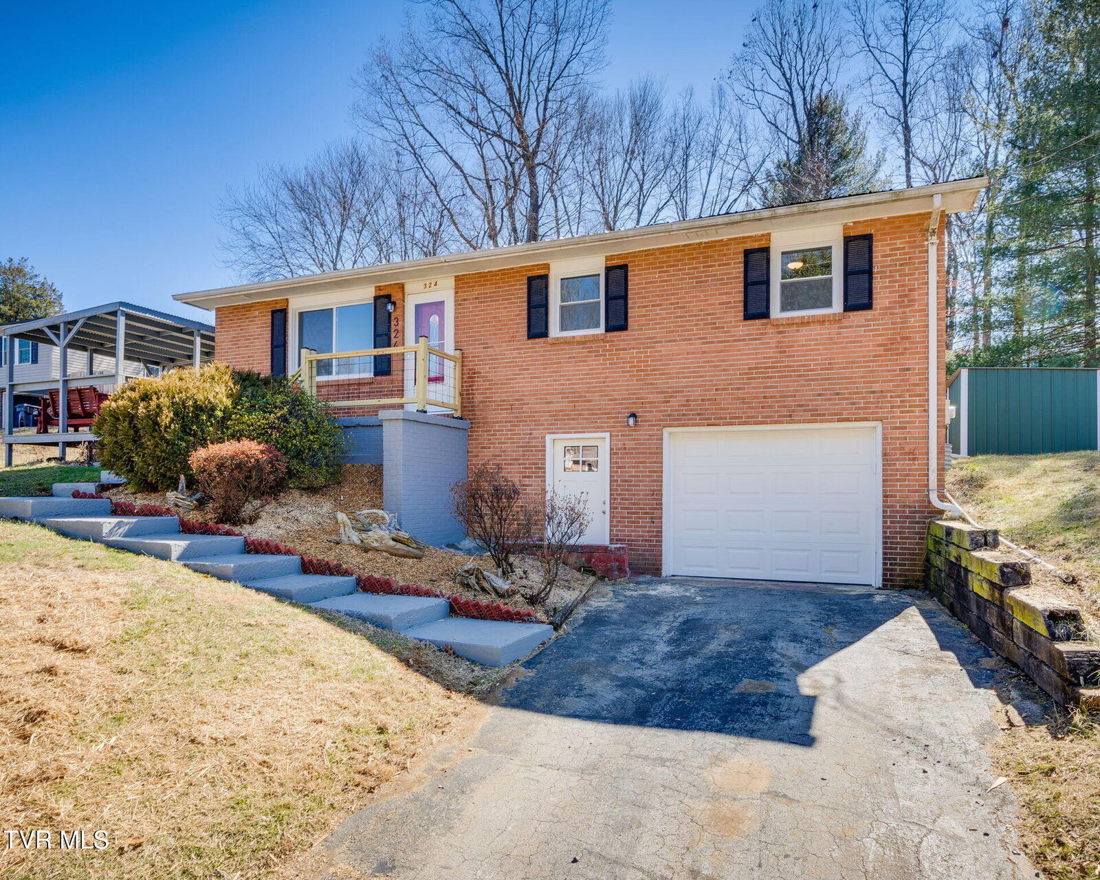 Property Photo:  324 Kings Road  TN 37686 