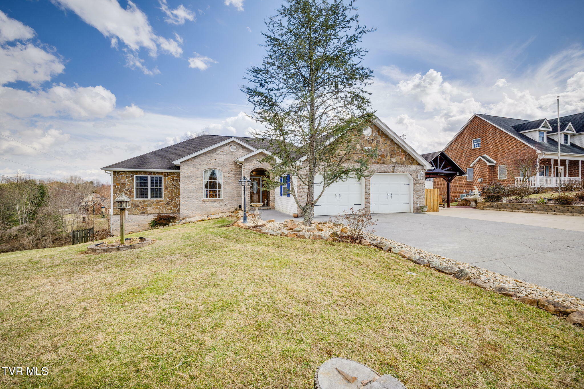 Property Photo:  452 Headtown Road  TN 37659 