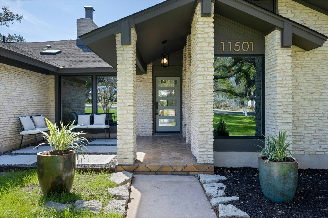 Property Photo:  11501 Highview Drive  TX 78750 