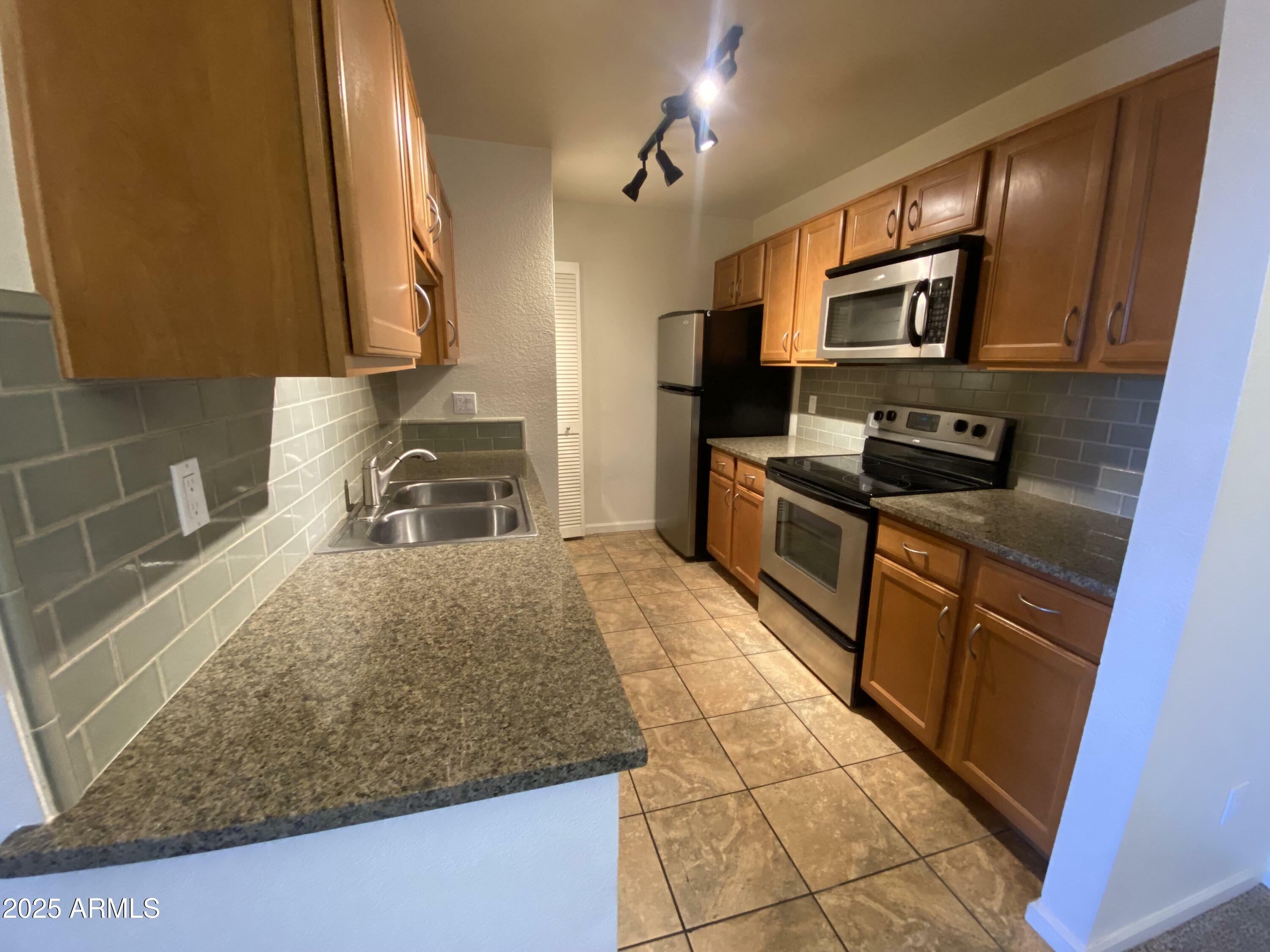 Property Photo:  200 E Southern Avenue 348  AZ 85282 