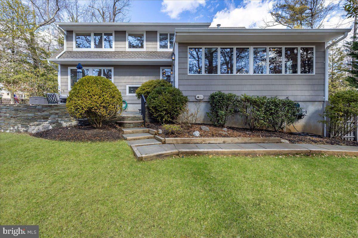 Property Photo:  3 Woodland Drive  NJ 08540 