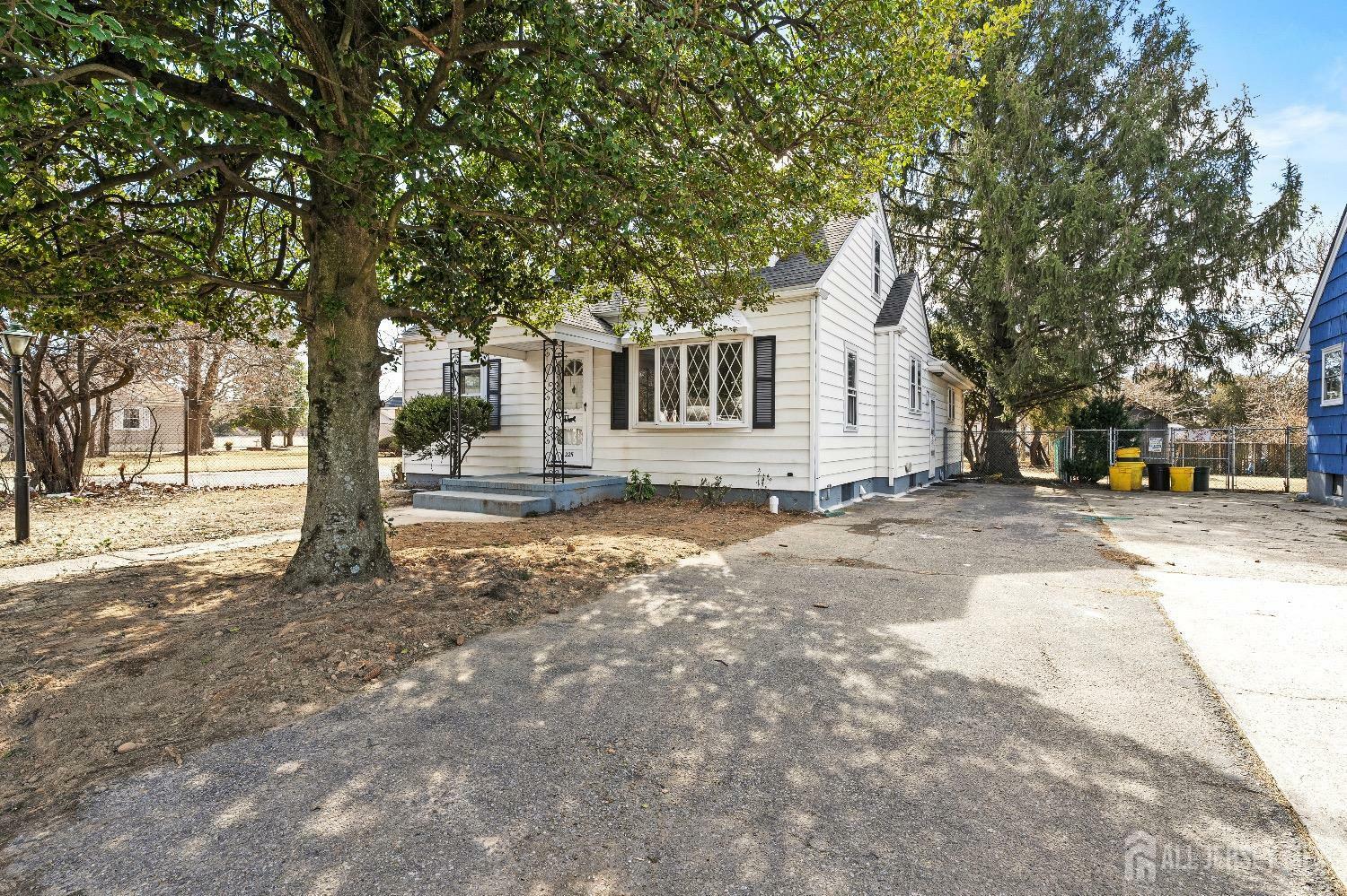 Property Photo:  225 Kuser Road  NJ 08619 