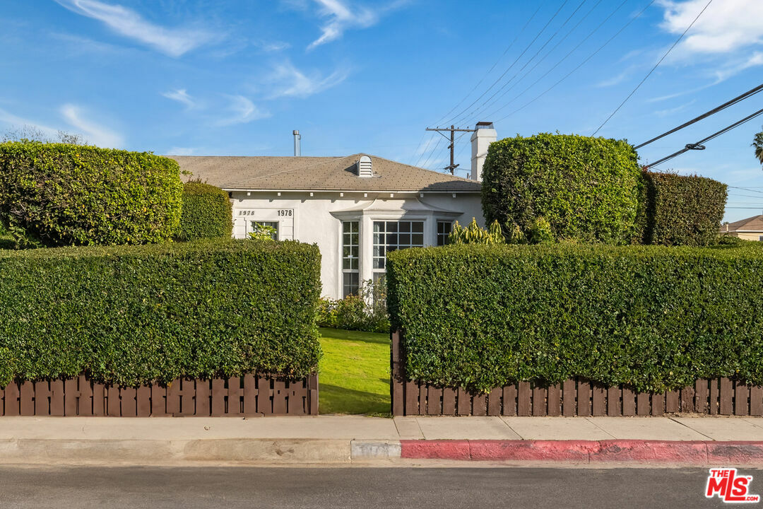 Property Photo:  1978 S Sherbourne Dr  CA 90034 