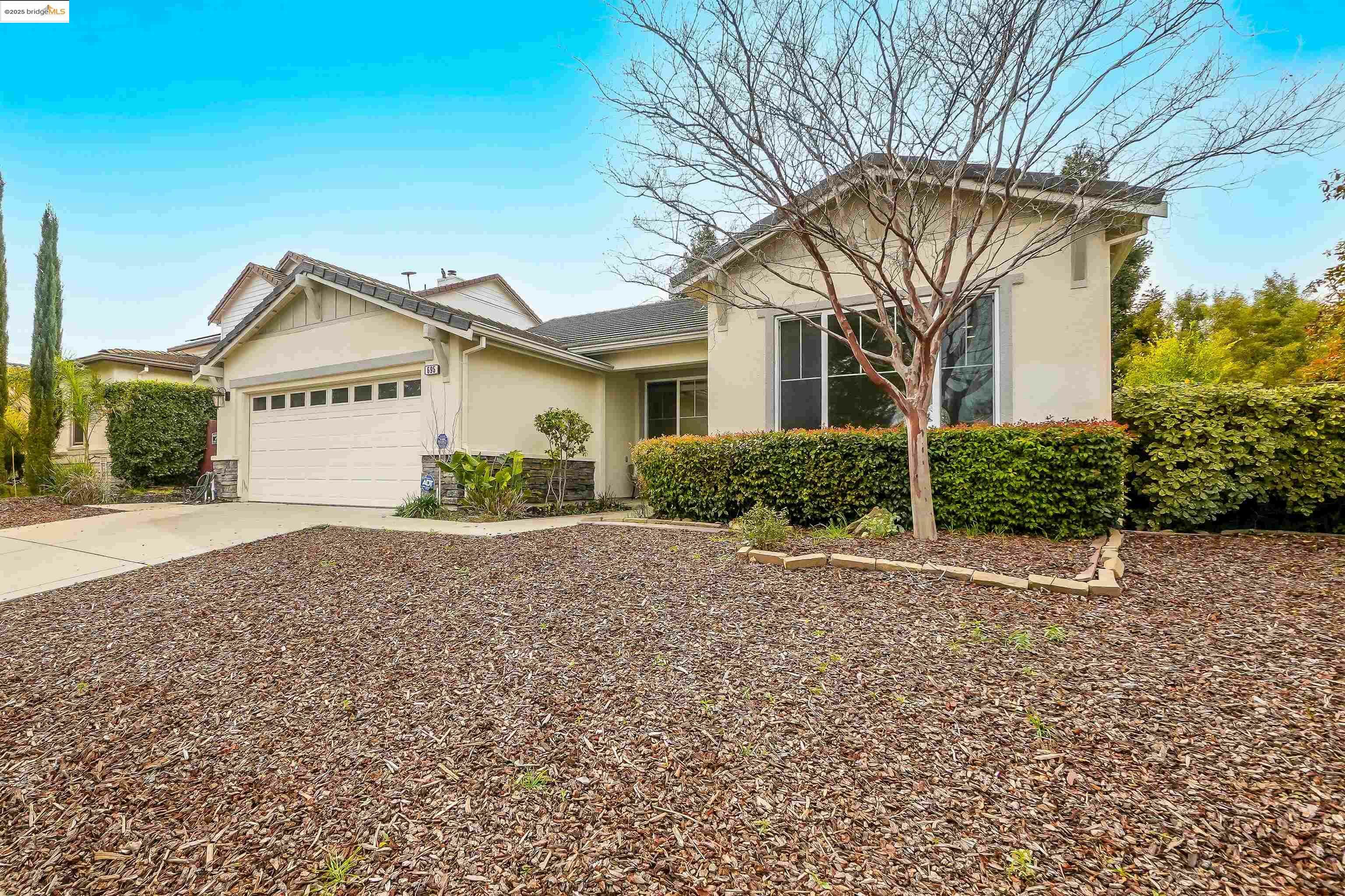 Property Photo:  695 Astor Court  CA 94513 