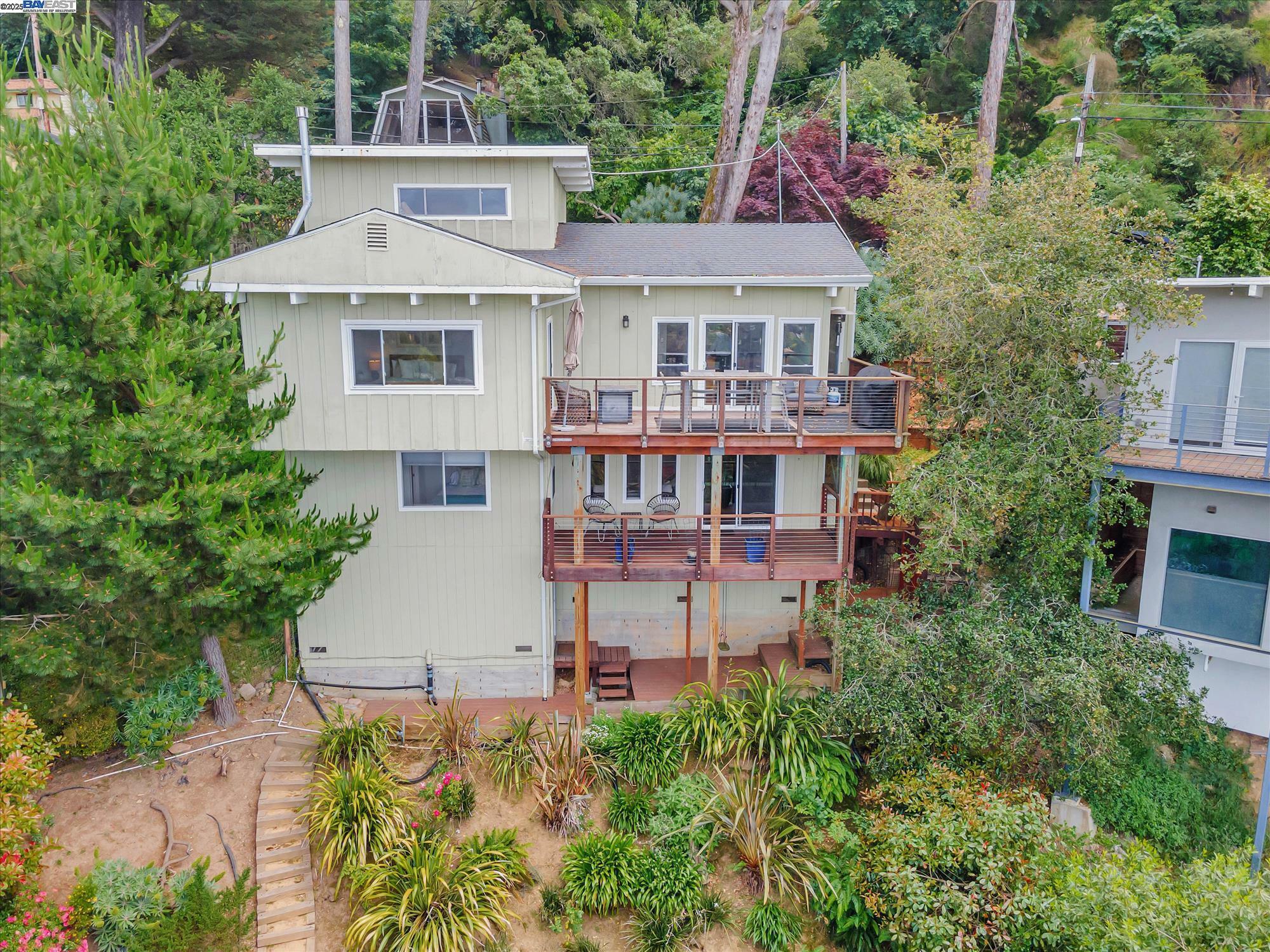Property Photo: 6741 Snake Rd CA 94611