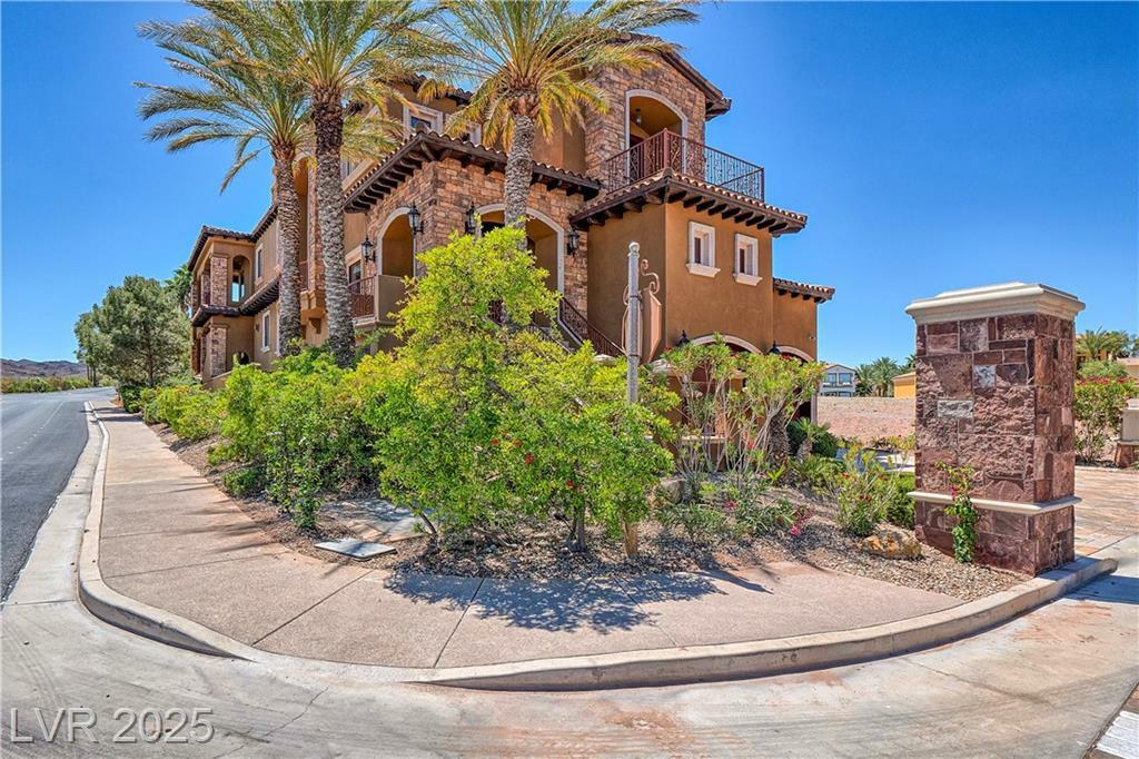 Property Photo:  15 Via Lido  NV 89011 