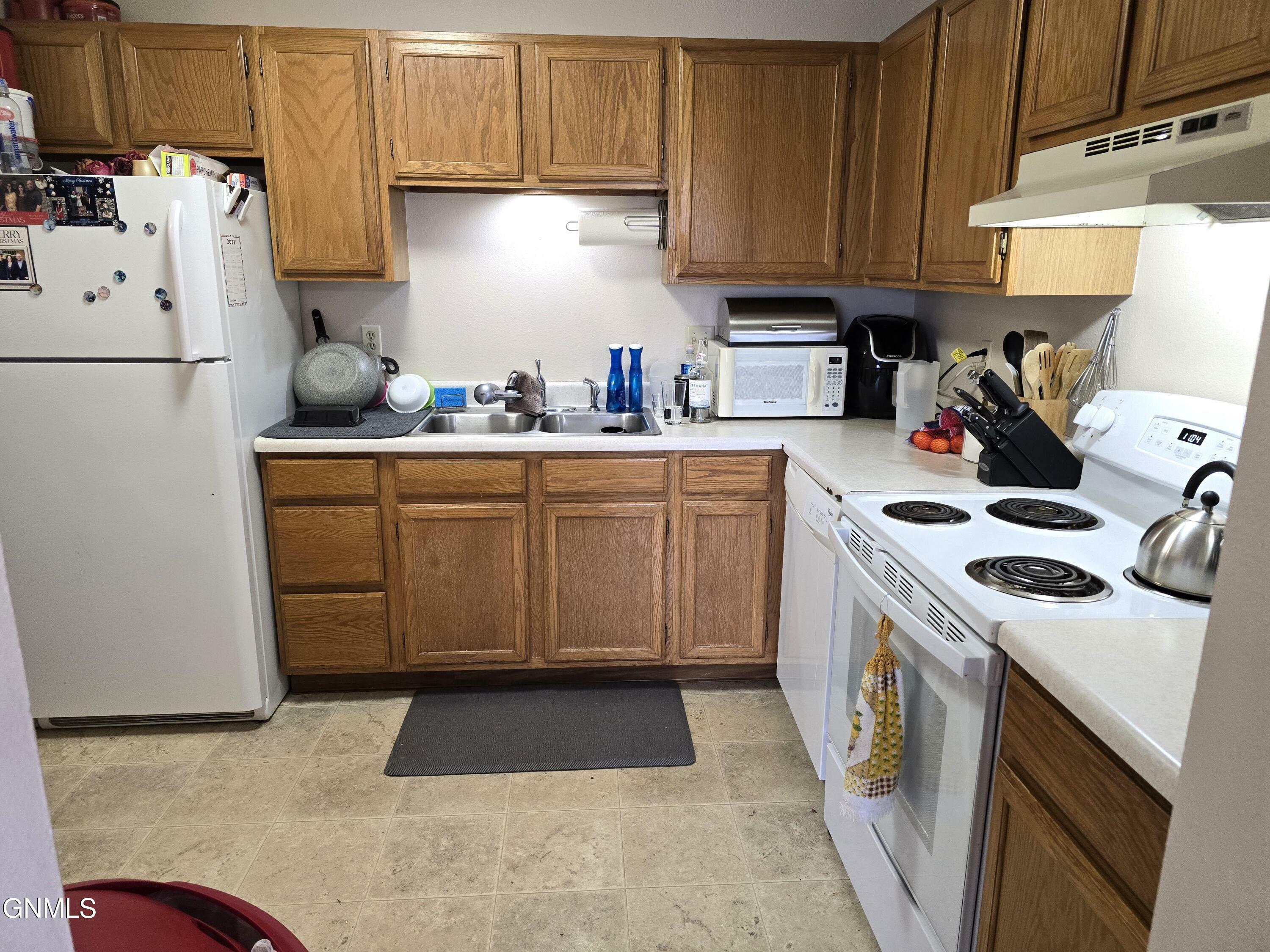Property Photo: 1112 Portland Drive 301 ND 58504