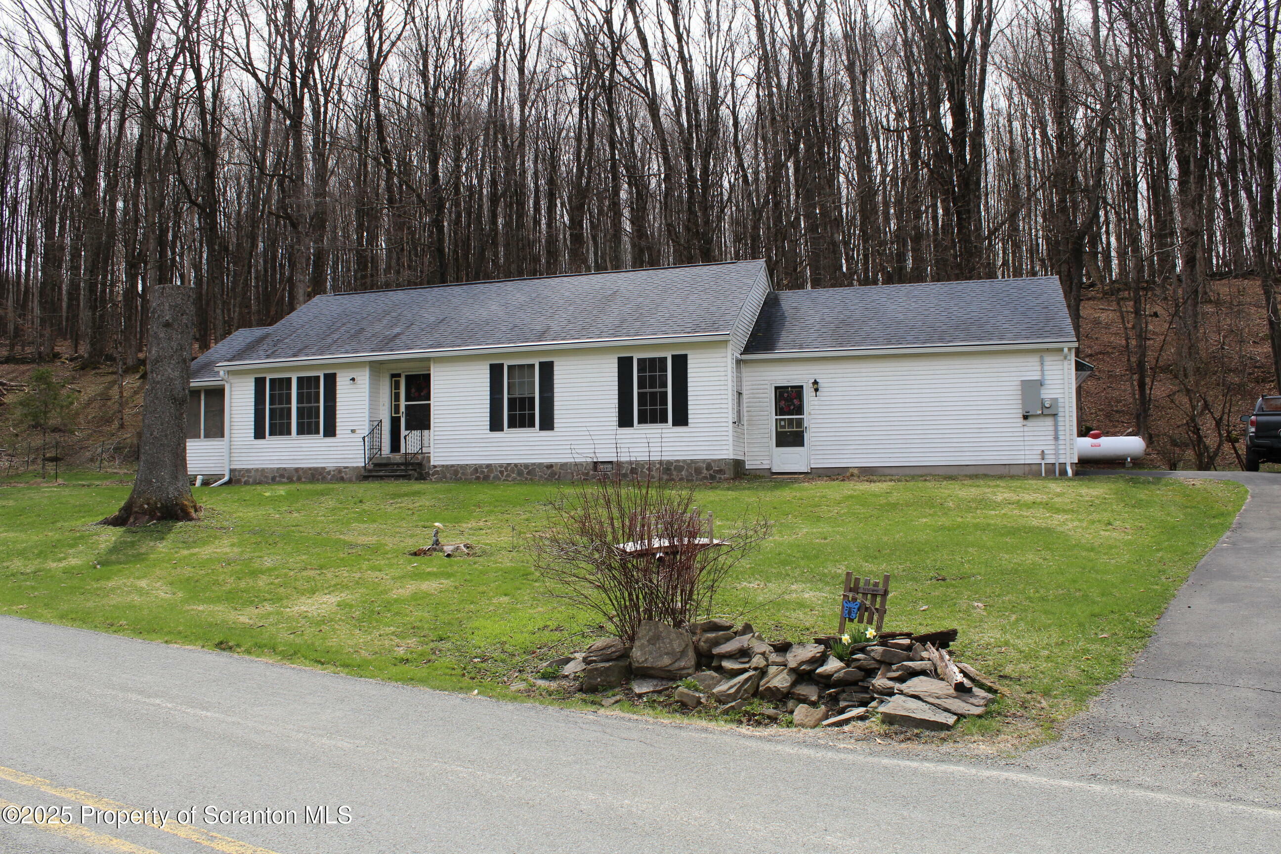 Property Photo: 2231 Wrighter Lake Road PA 18465