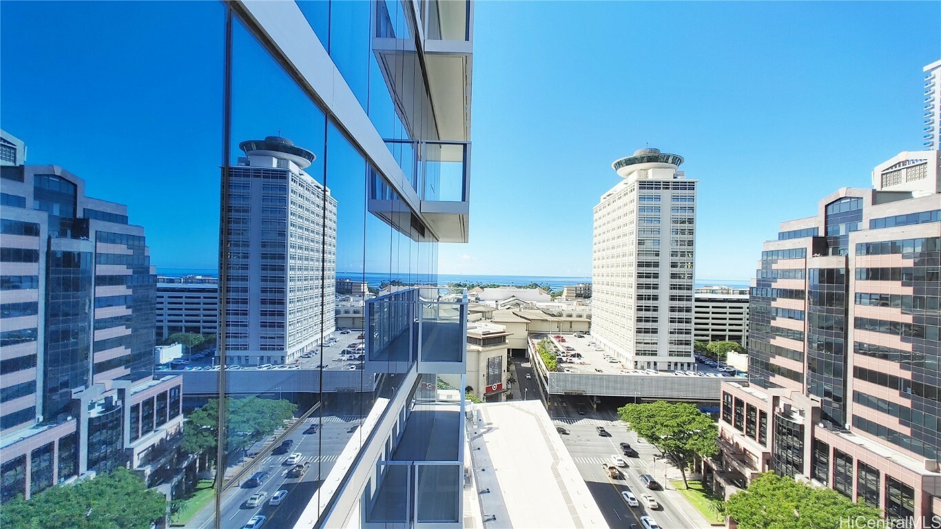 629 Keeaumoku Street 1402  Honolulu HI 96814 photo