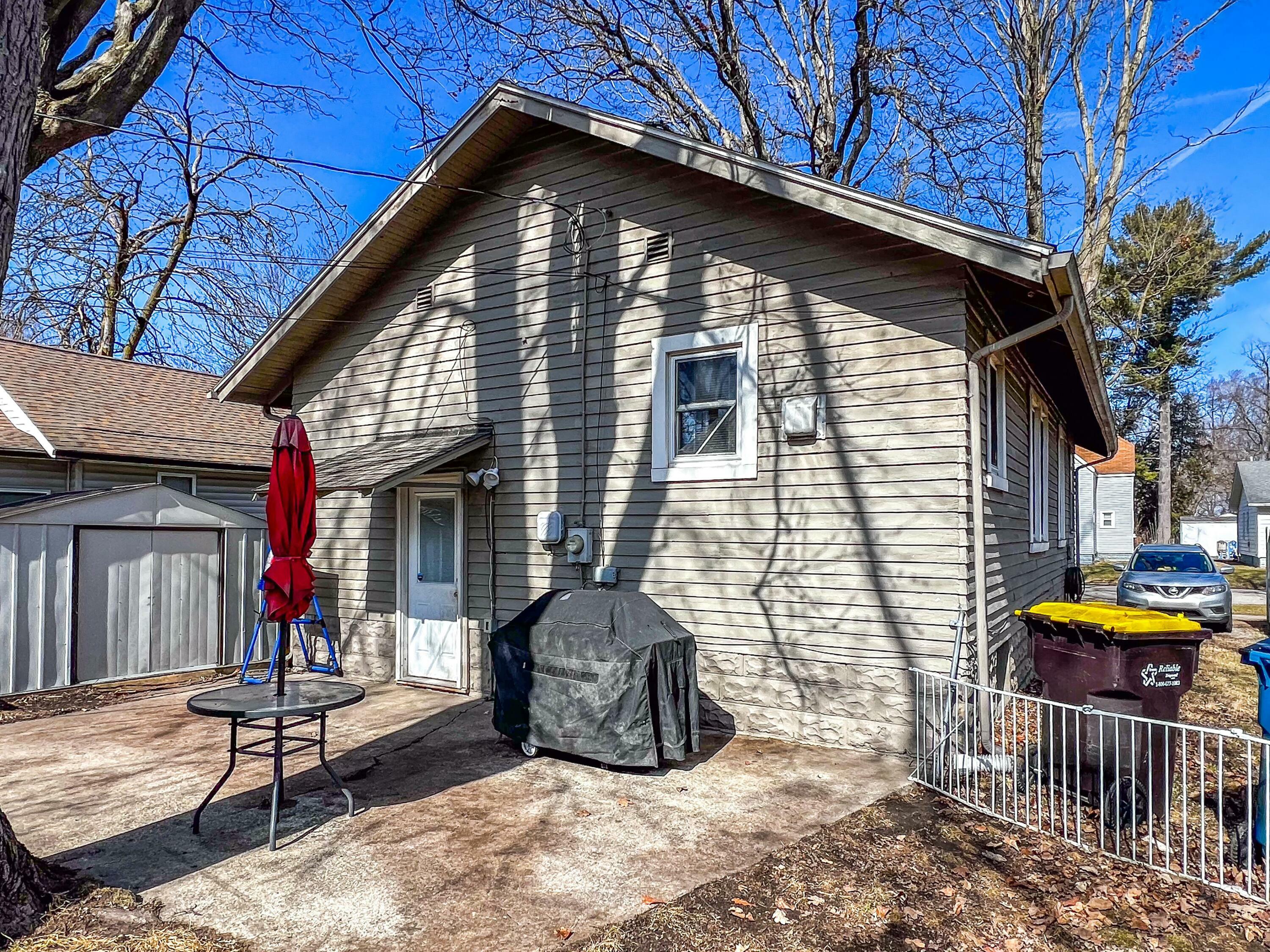 Property Photo:  1110 Howard Street  MI 49120 