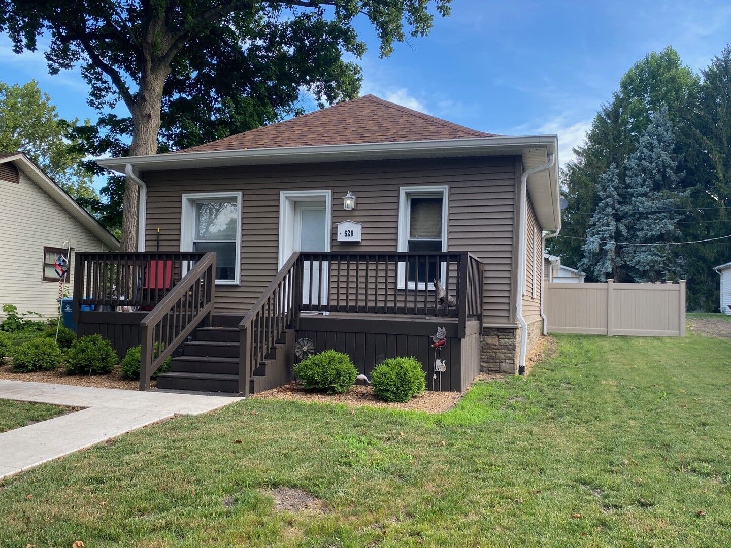 Property Photo: 520 W Devlin Street IL 61362