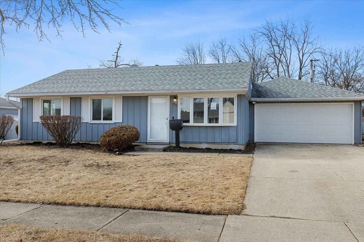 Property Photo:  410 Chase Terrace  IL 60107 