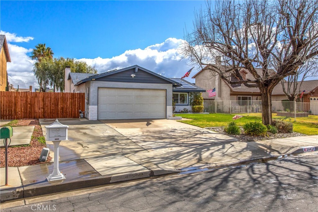 Property Photo: 24434 Oneida CA 92553