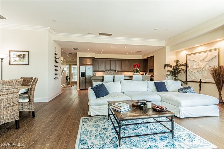 Property Photo: 1001 10th Avenue S F2 FL 34102