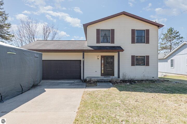 Property Photo: 2675 W Lily Lake Road MI 48625