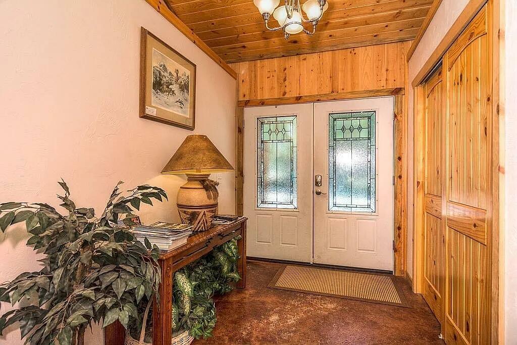 Property Photo: 53737 Bridge Street OR 97739