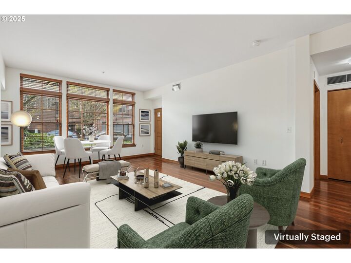 Property Photo: 2335 NW Raleigh St 123 OR 97210