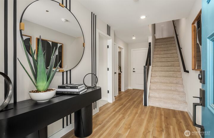 Property Photo: 20342 91st Avenue NE B WA 98011