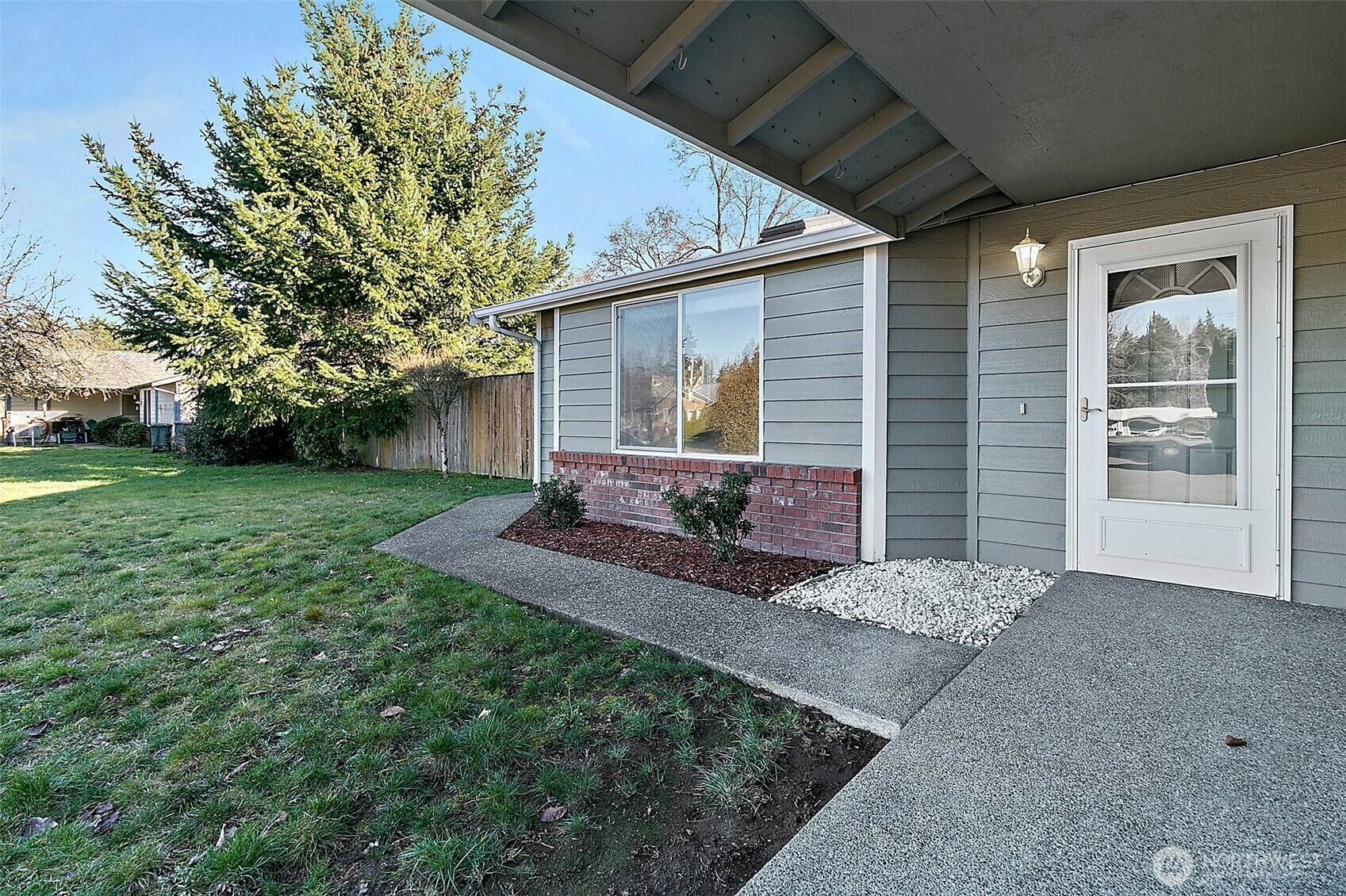 Property Photo: 10328 8th Street Ct E WA 98372