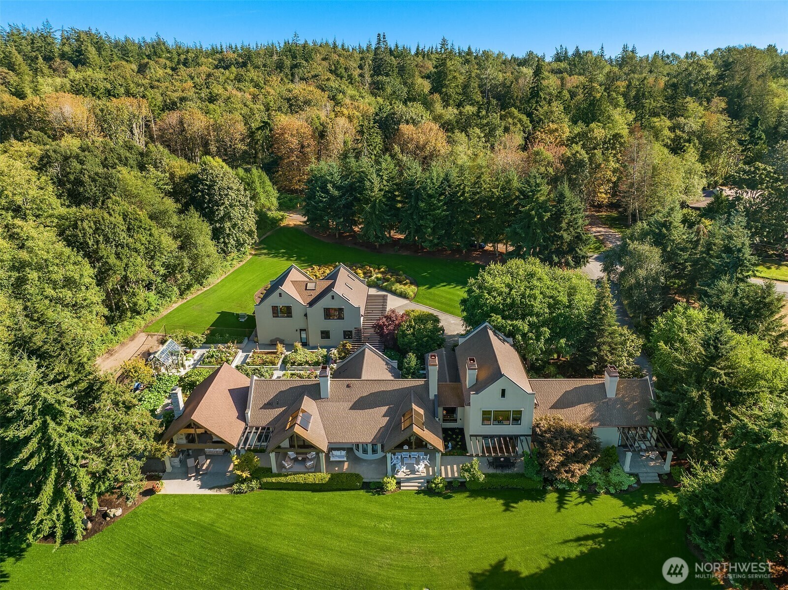 Property Photo: 495 Tillicum Way WA 98282