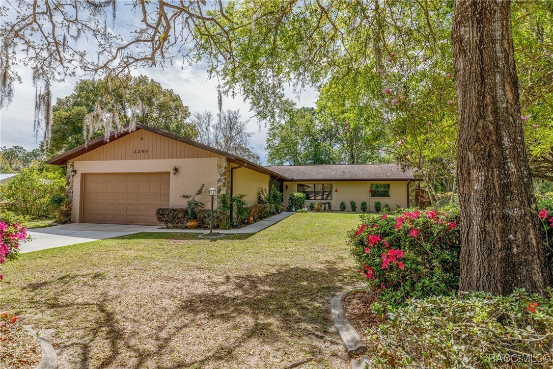 2280 W Middle Lane  Lecanto FL 34461 photo